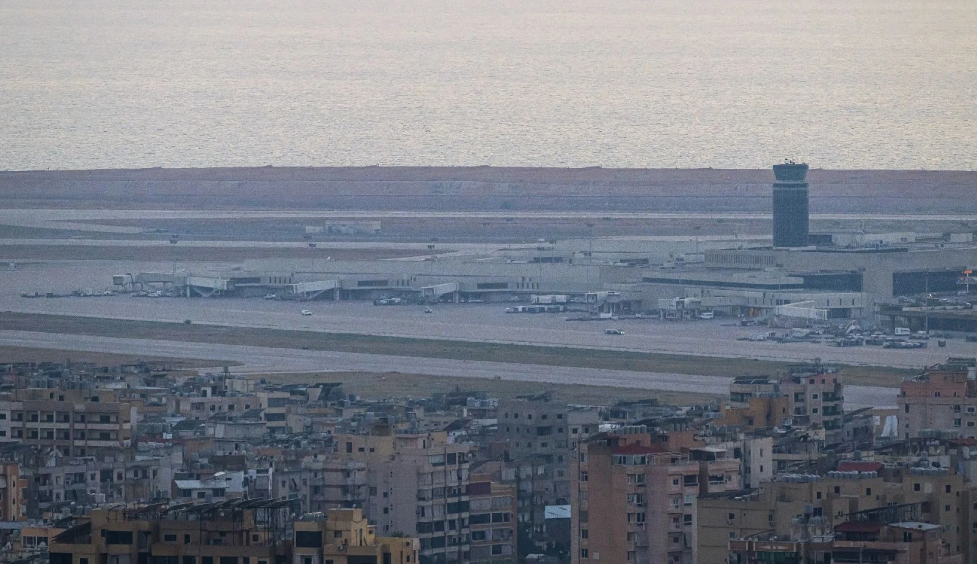 تحذير بريطاني من مخاطر أمنية تهدد الملاحة الجوية في ‎#بيروت