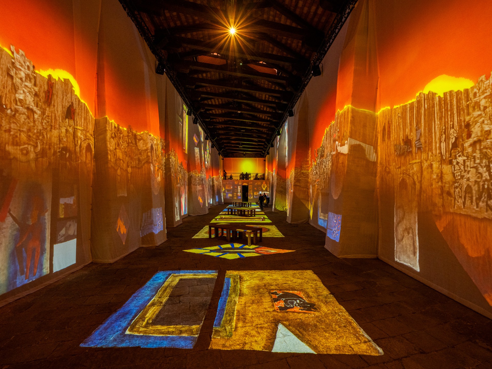 متاحف قطر تفتتح معرضين يحتفيان بالفن الهندي الحديث والحذاء الرياضي