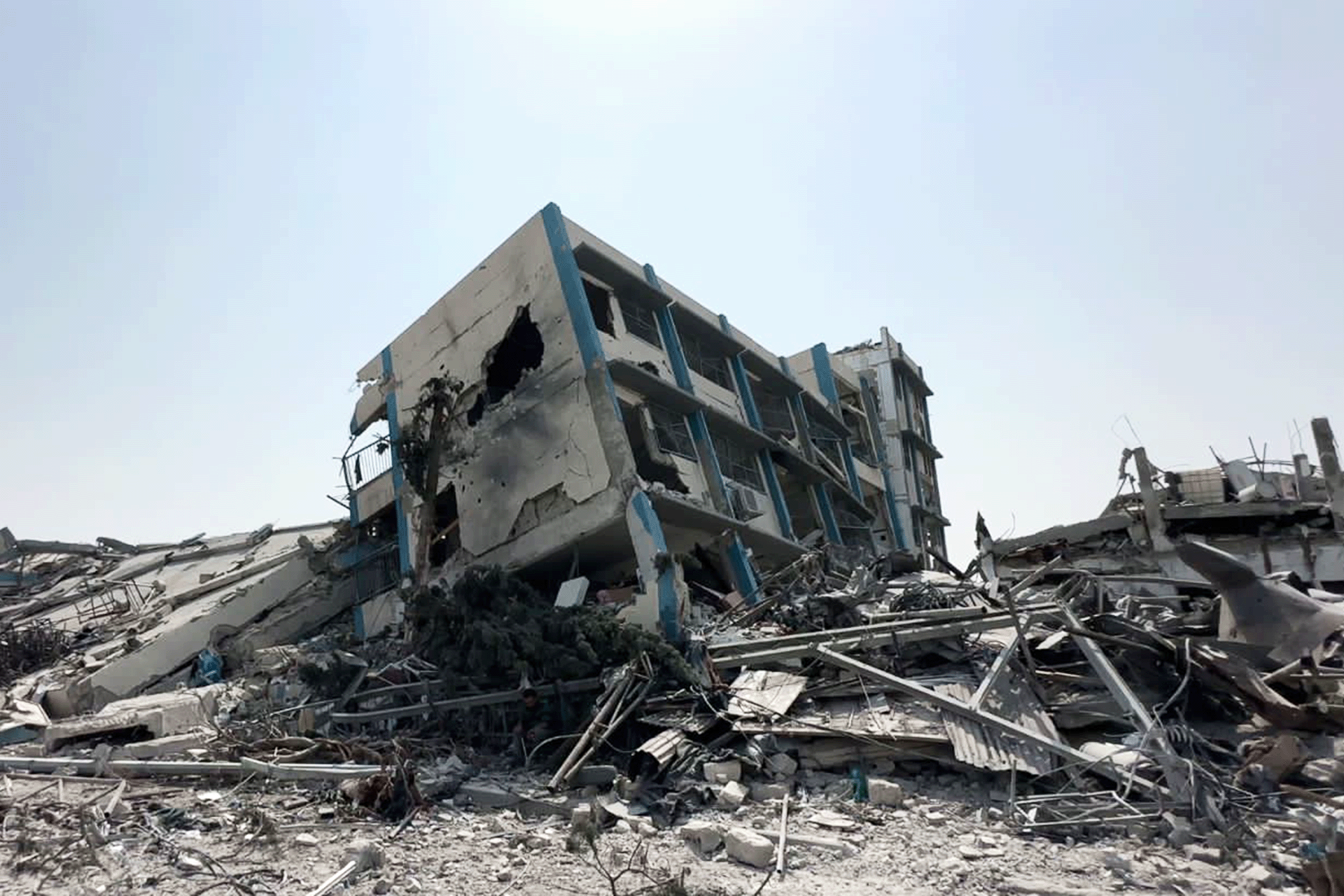 خبير عسكري: عدم وجود آلية مراقبة قد يدفع لعودة القتال بغزة