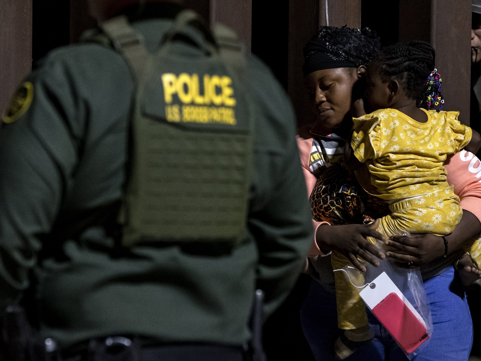 أميركا ترحل دفعة جديدة من المهاجرين إلى غانا