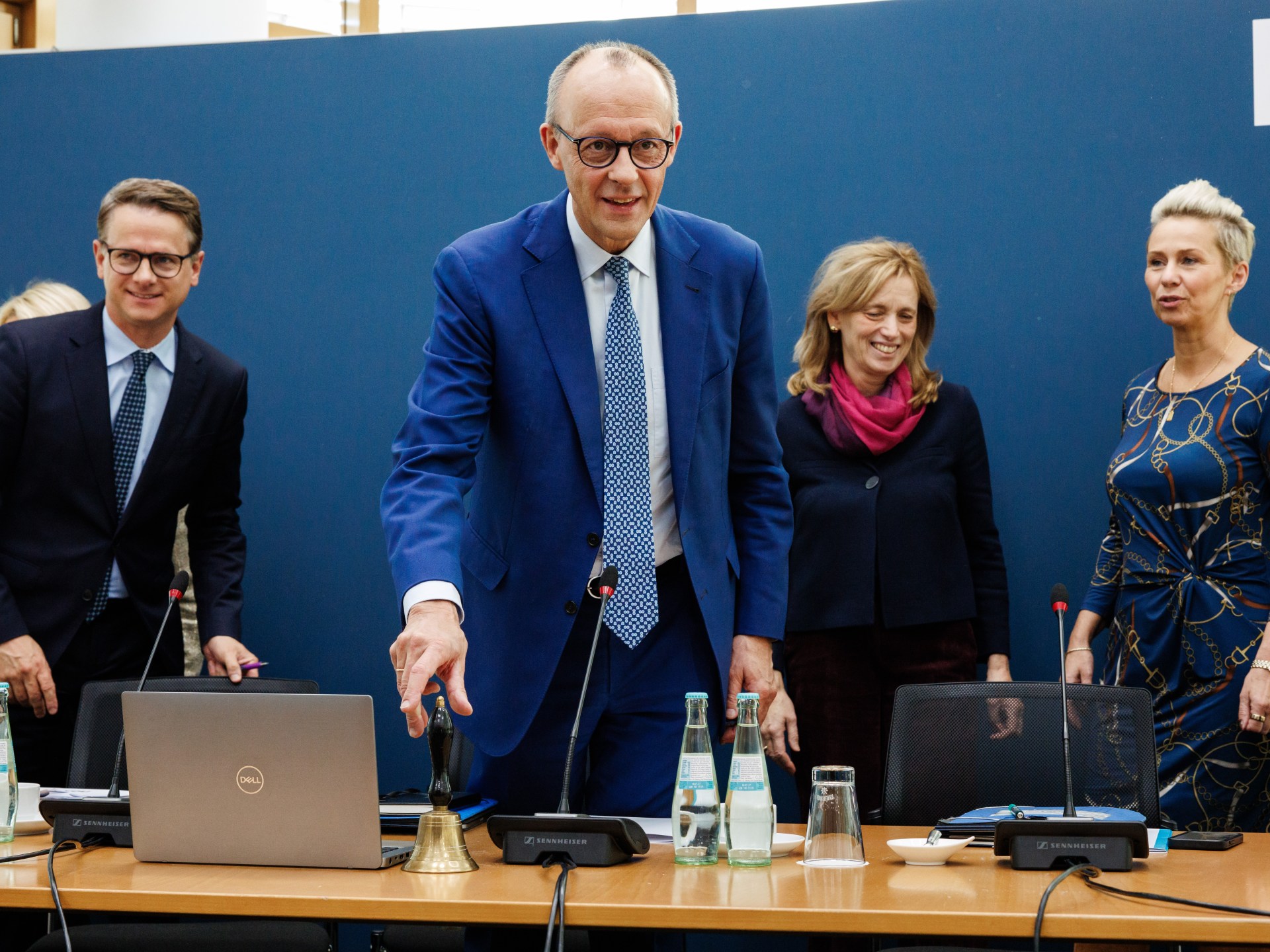 المستشار الألماني يعلن الحرب على اليمين المتطرف