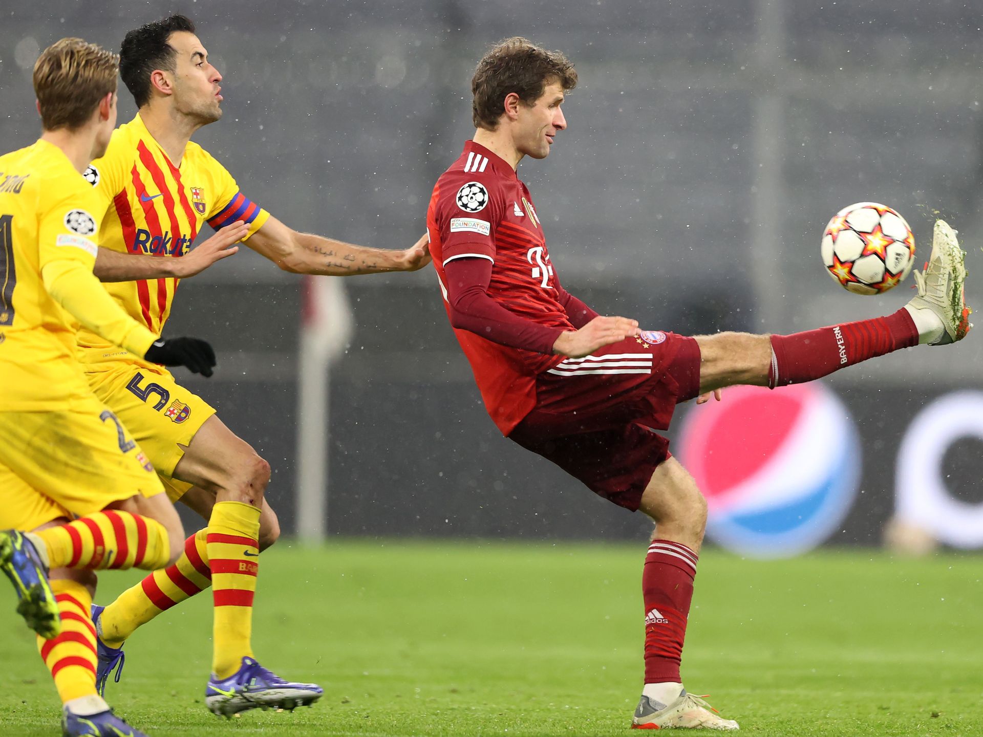 مفاجأة مدوية من مولر "جلاد" برشلونة