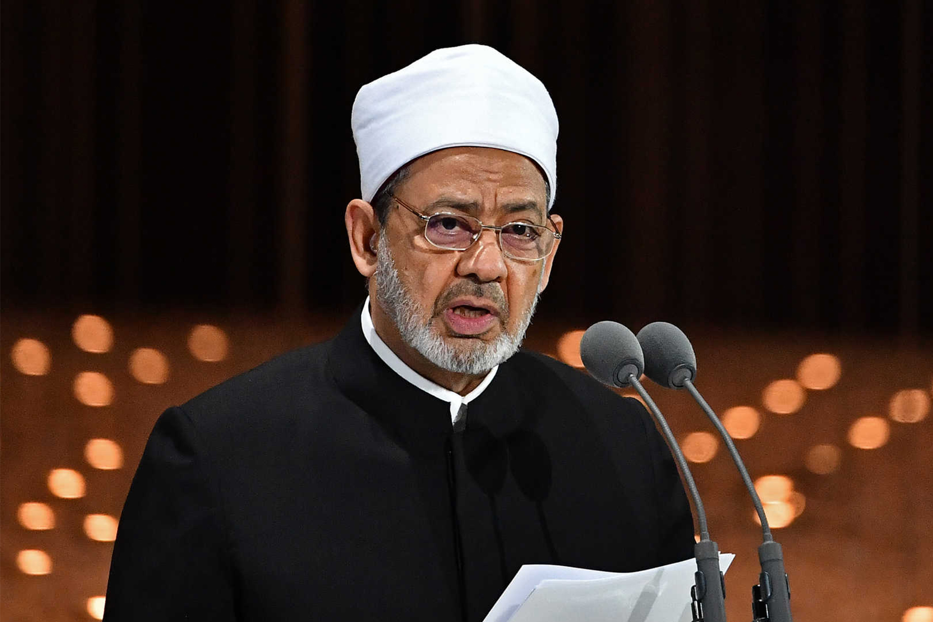 شيخ الأزهر يزور إيطاليا ويلتقي بابا الفاتيكان لبحث دعم اتفاق غزة