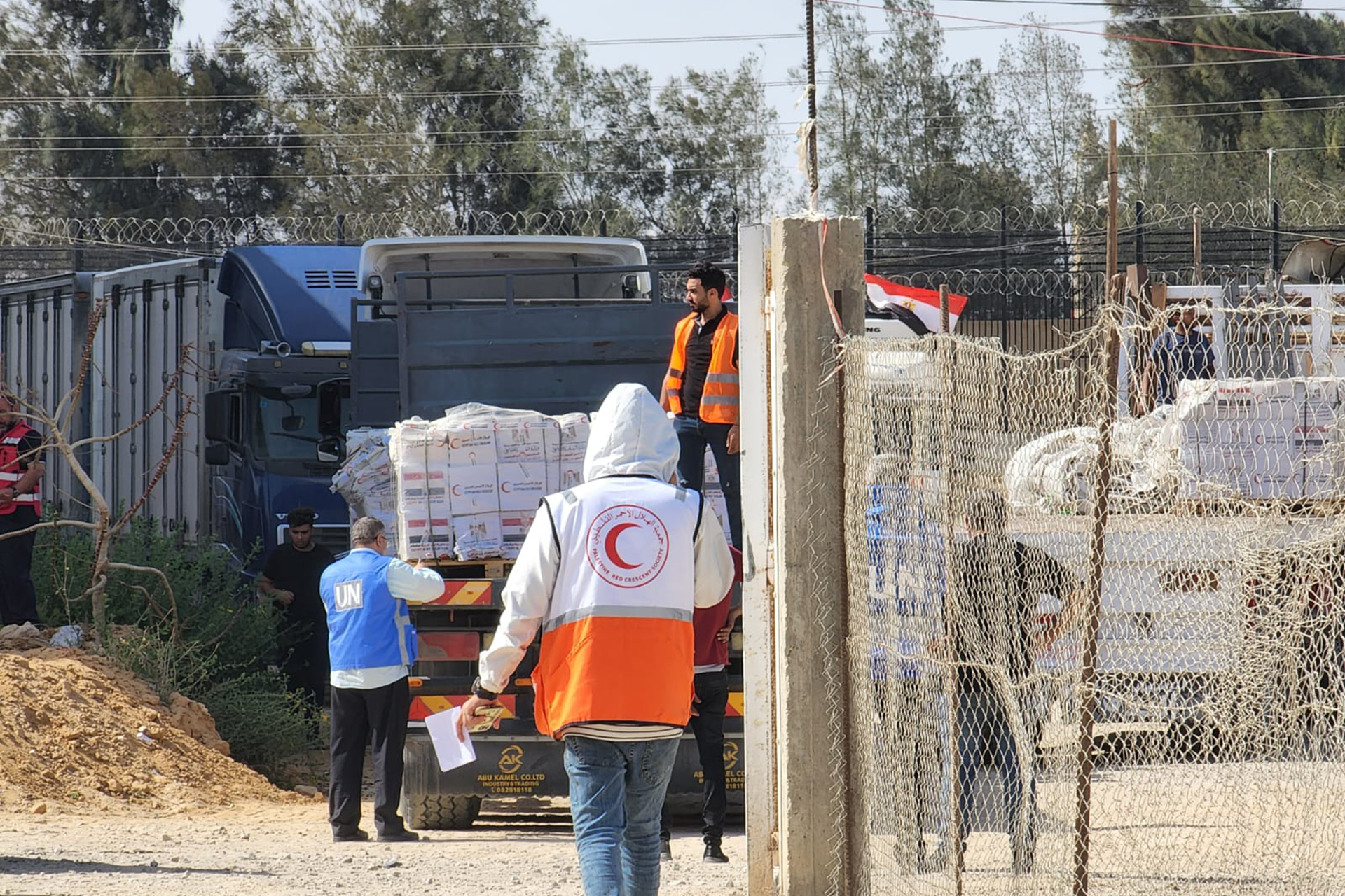 صحف عالمية: صعوبات جمة تعترض استئناف إدخال المساعدات لغزة