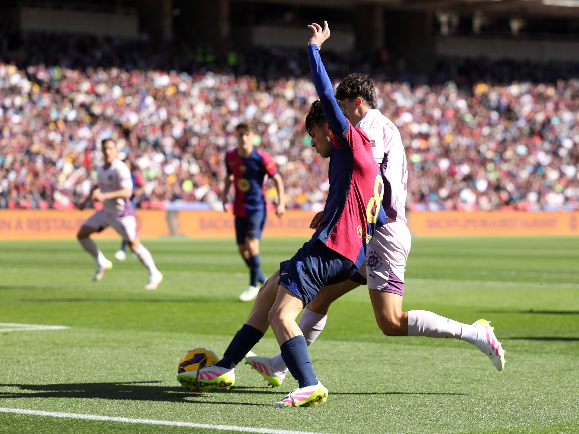 موعد مباراة برشلونة ضد جيرونا بالدوري الإسباني والقنوات الناقلة والتشكيل