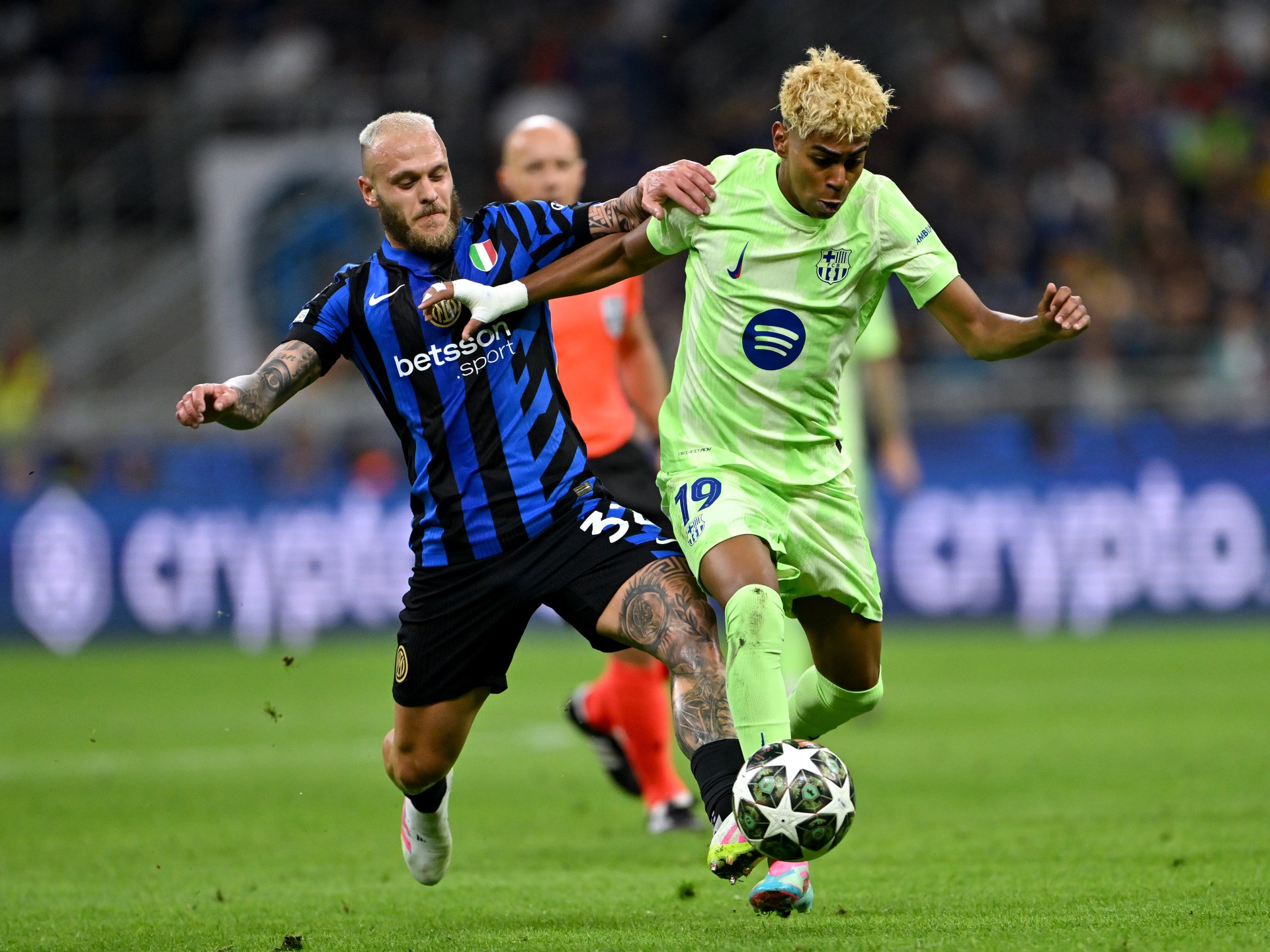 تضارب في سبب انسحاب برشلونة من مواجهة إنتر في ليبيا