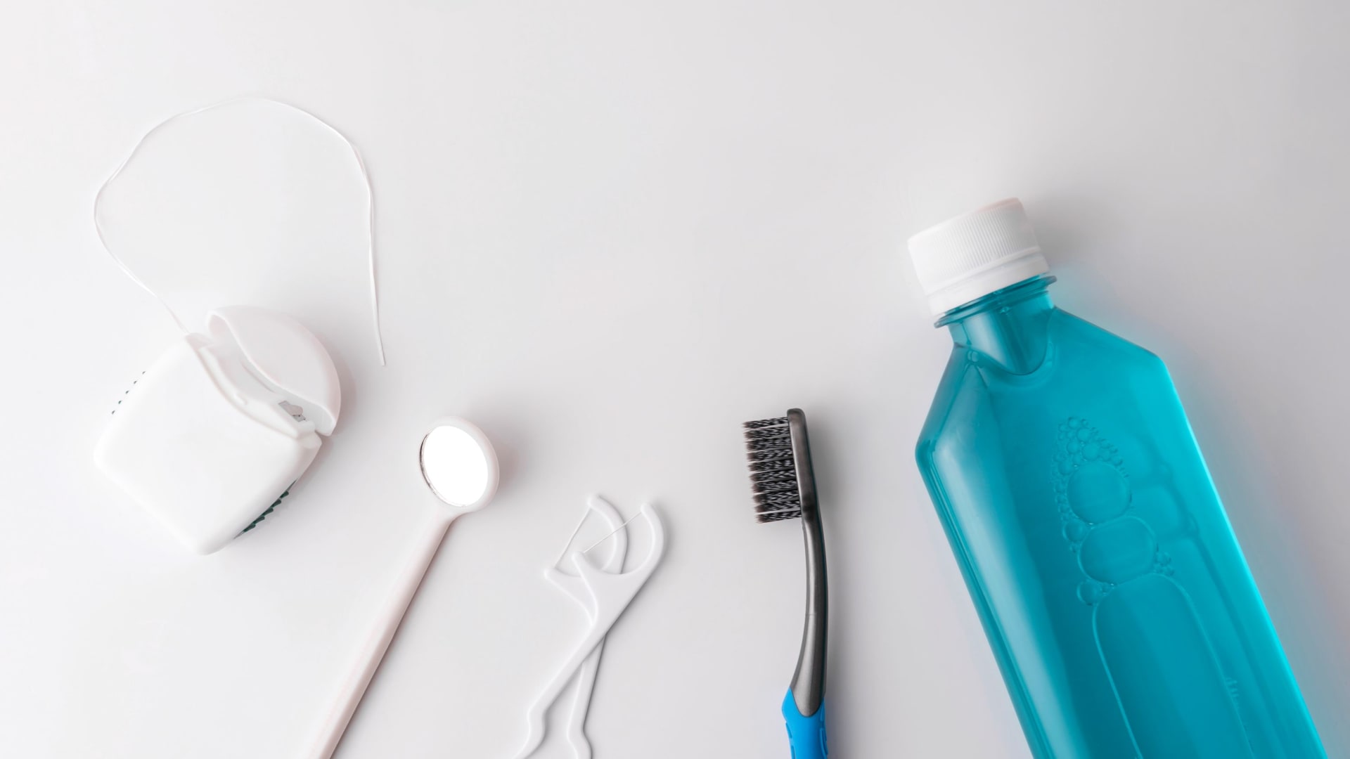 خراج الأسنان..ما هي أسباب هذه الحالة وأعراضها؟