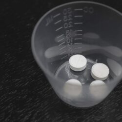 تحليل CNN: حبوب الإجهاض أكثر أمانًا من "البنسلين" و"الفياغرا"