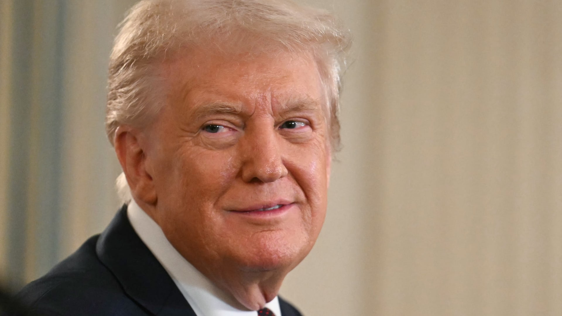 رأي.. جيفري ساكس وسيبيل فارس يكتبان: خطة سلام من 20 نقطة بدون استعمار أمريكي بريطاني