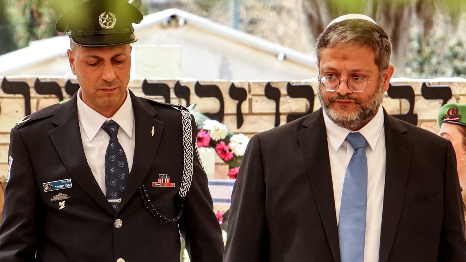 منها السعودية.. دول عربية تُدين صلاة بن غفير في المسجد الأقصى