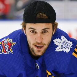 ردّ عليها بشيء من الطرافة.. والدة جاستن بيبر تصلّي من أجله