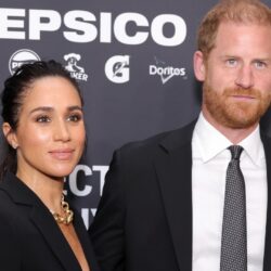 بعد باريس..إطلالة رسمية أنيقة لميغان ماركل في نيويورك