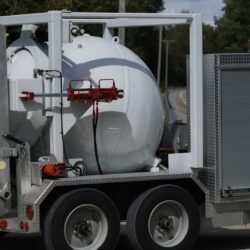 أمريكا.. انفجار ضخم بمصنع متفجرات عسكري و18 شخصا قتلوا أو فقدوا وفقا لمسؤولين