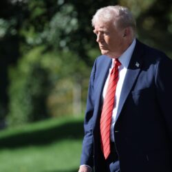 بشكل غير اعتيادي.. ترامب يجري فحصًا طبيًا للمرة الثانية هذا العام