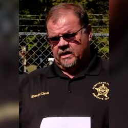 "لم نعثر على أي ناجٍ": قائد شرطة يُعلق على مقتل أكثر من 300 شخص بانفجار مصنع متفجرات عسكري في أمريكا