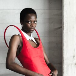 من لاجئ إلى مصمم عربي على منصّات باريس.. تعرف على قصة معاناة وتميّز السوري مثنّى الحاج علي