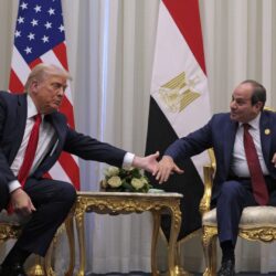 "جنرال وقائد قوي".. ماذا قال ترامب عن السيسي بعد وصوله شرم الشيخ؟