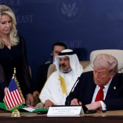 قادة أمريكا ومصر وقطر وتركيا يوقعون على اتفاق وقف الحرب في غزة