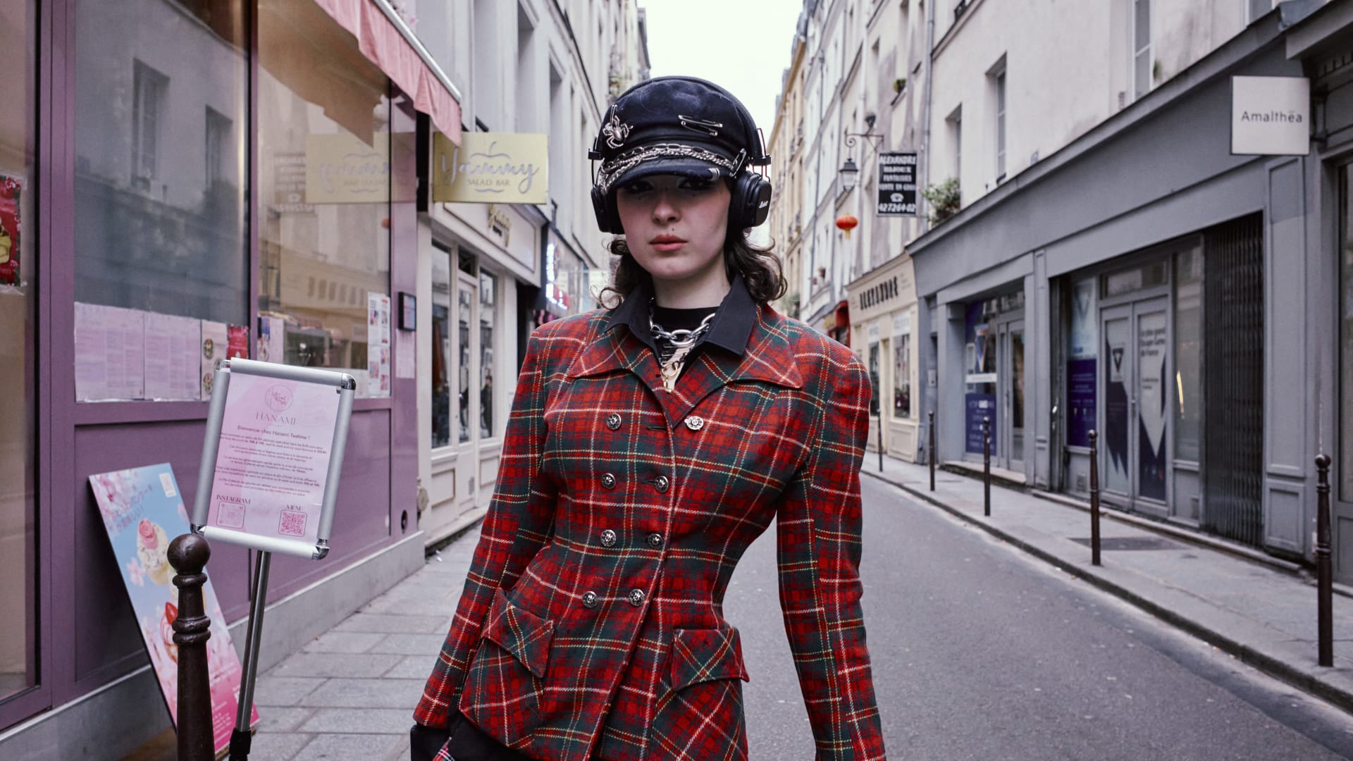 نصائح لتنسيق إطلالات خريف وشتاء 2025 بأسلوب عصري