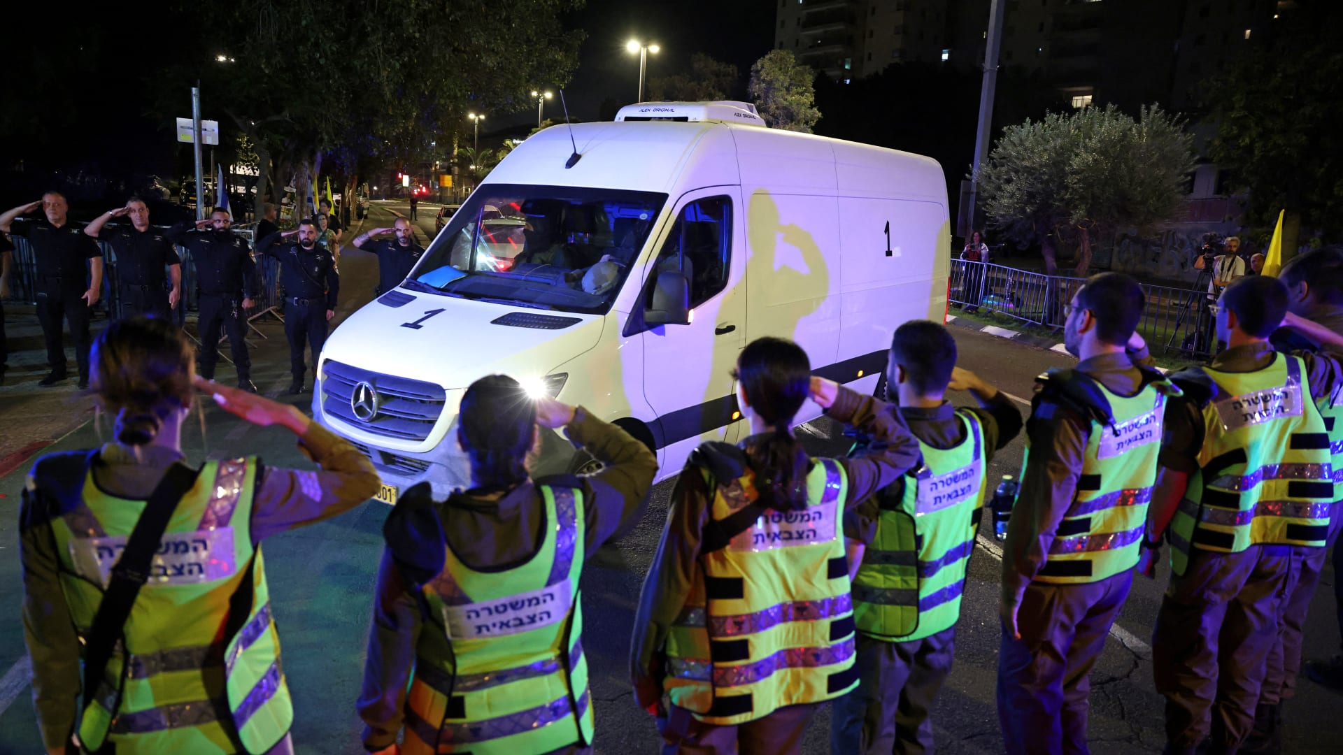 مكتب نتنياهو يصدر بيانا بشأن استلام جثة رهينة.. و"حماس" تعلق