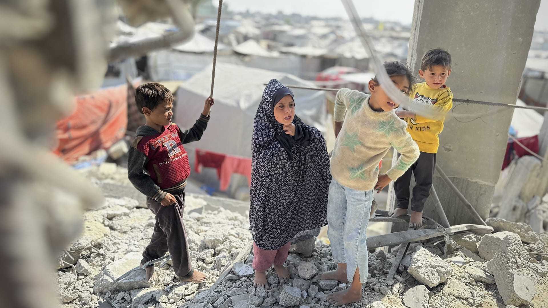 غزة.. صمود وقف إطلاق النار وبدء مفاوضات المرحلة الحاسمة ومصير معبر فح