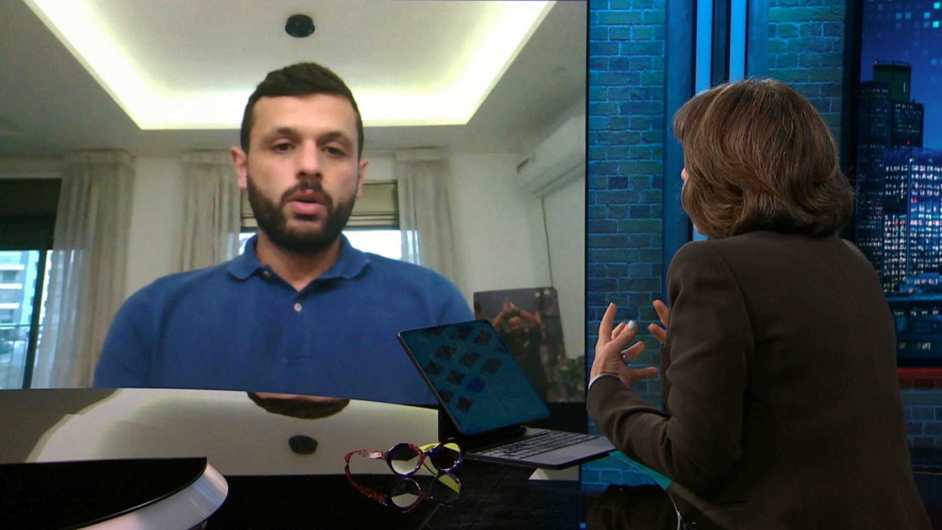 نجل البرغوثي يتحدث لـCNN عمّا تعرض له والده خلال نقله من سجن لآخر