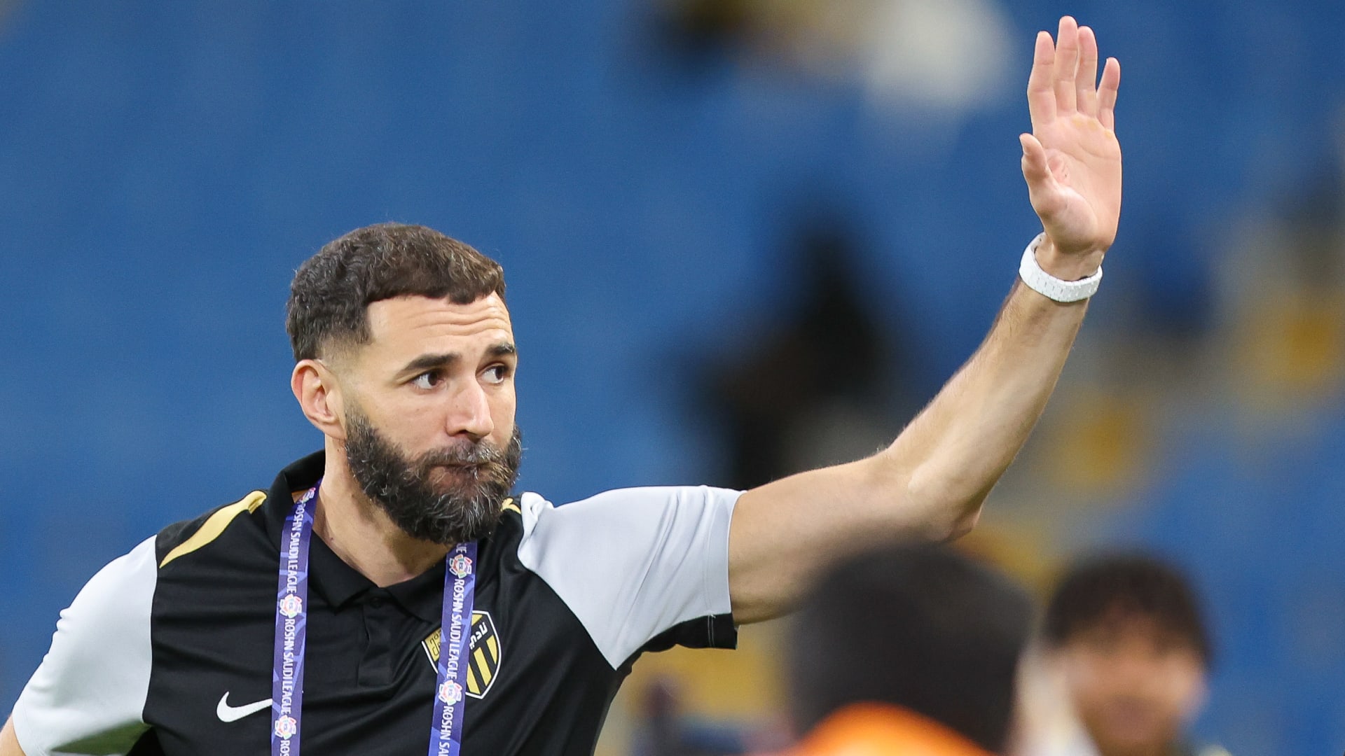 ما سبب غياب بنزيما عن مباراة الاتحاد والشرطة في العراق؟