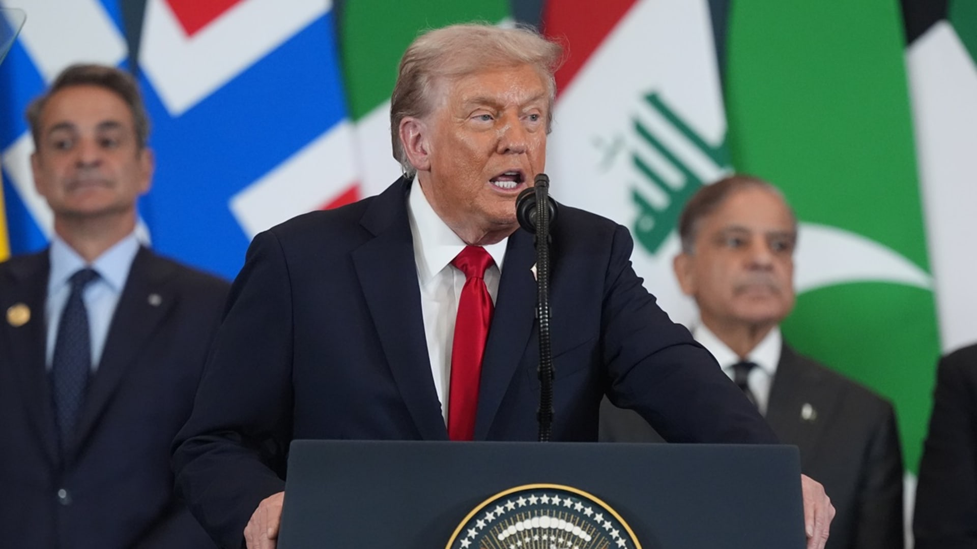 ترامب: سأترأس مجلس إعادة تطوير غزة وسنوفر لسكانها منازل بالمنطقة