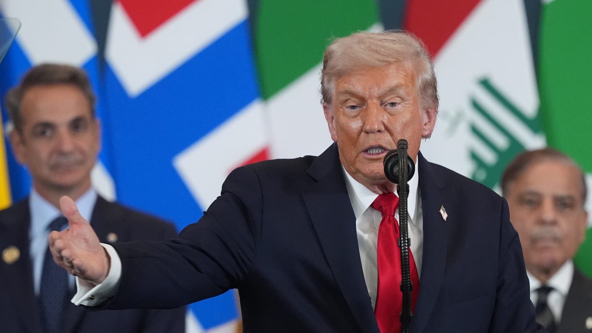 ترامب يهدد بـ"القضاء" على حماس إذا انتهكت اتفاق وقف إطلاق النار