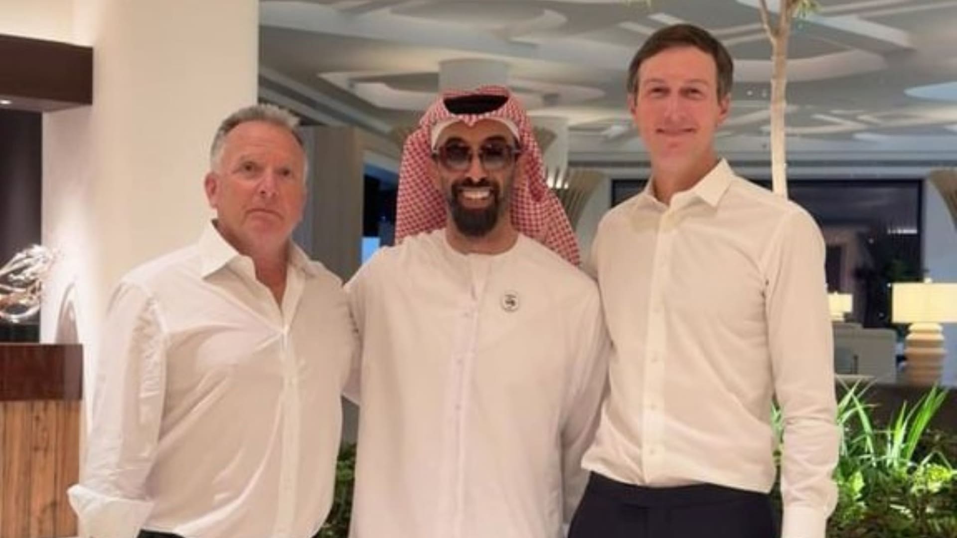 الإمارات.. طحنون بن زايد يبحث مع ويتكوف وكوشنر تطورات وقف إطلاق النار في غزة