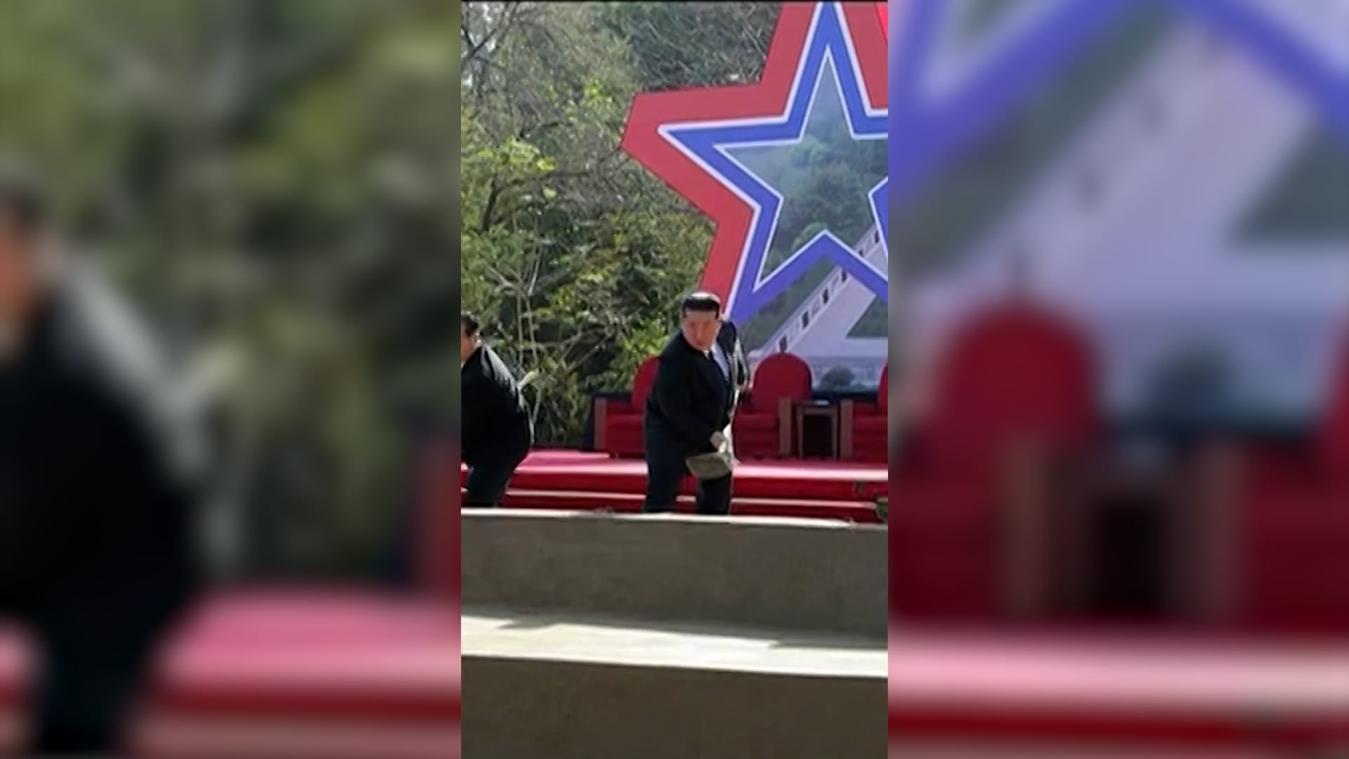 شاهد كيف كرّم زعيم كوريا الشمالية قتلى جنوده الذين حاربوا إلى جانب روسيا في أوكرانيا