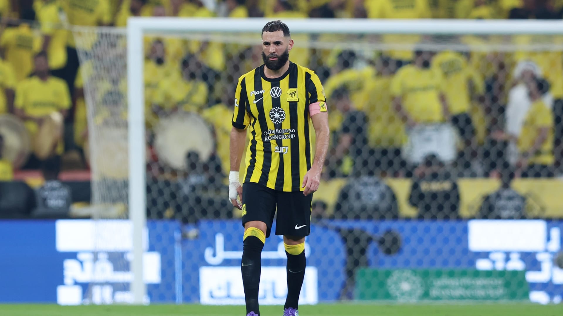 هذا ما طلبه بنزيما من زملائه بعد خسارة الاتحاد أمام الهلال