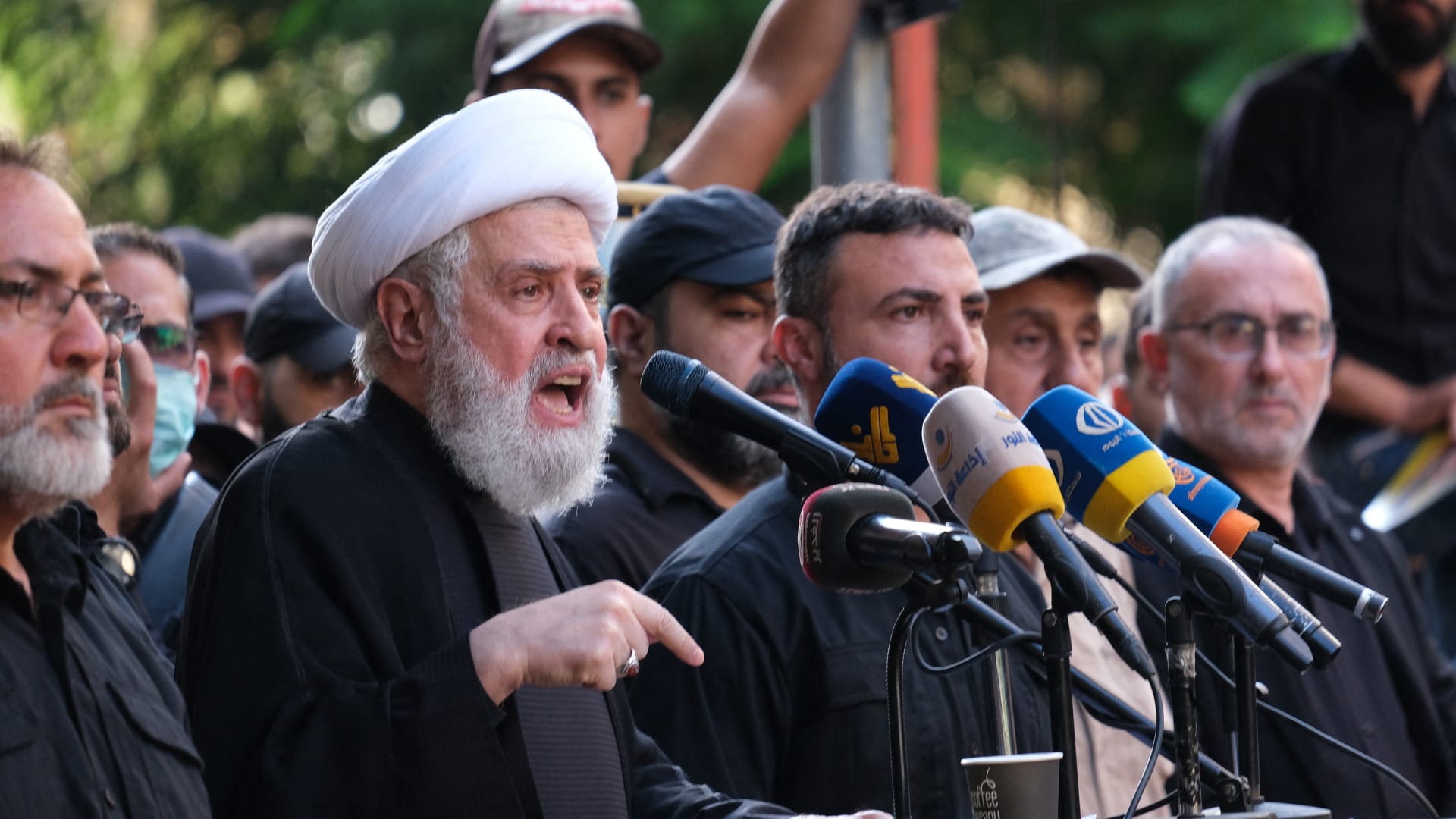 أمين عام حزب الله يُعلق على استهداف منزل نتنياهو ودور خامنئي في الحرب مع إسرائيل