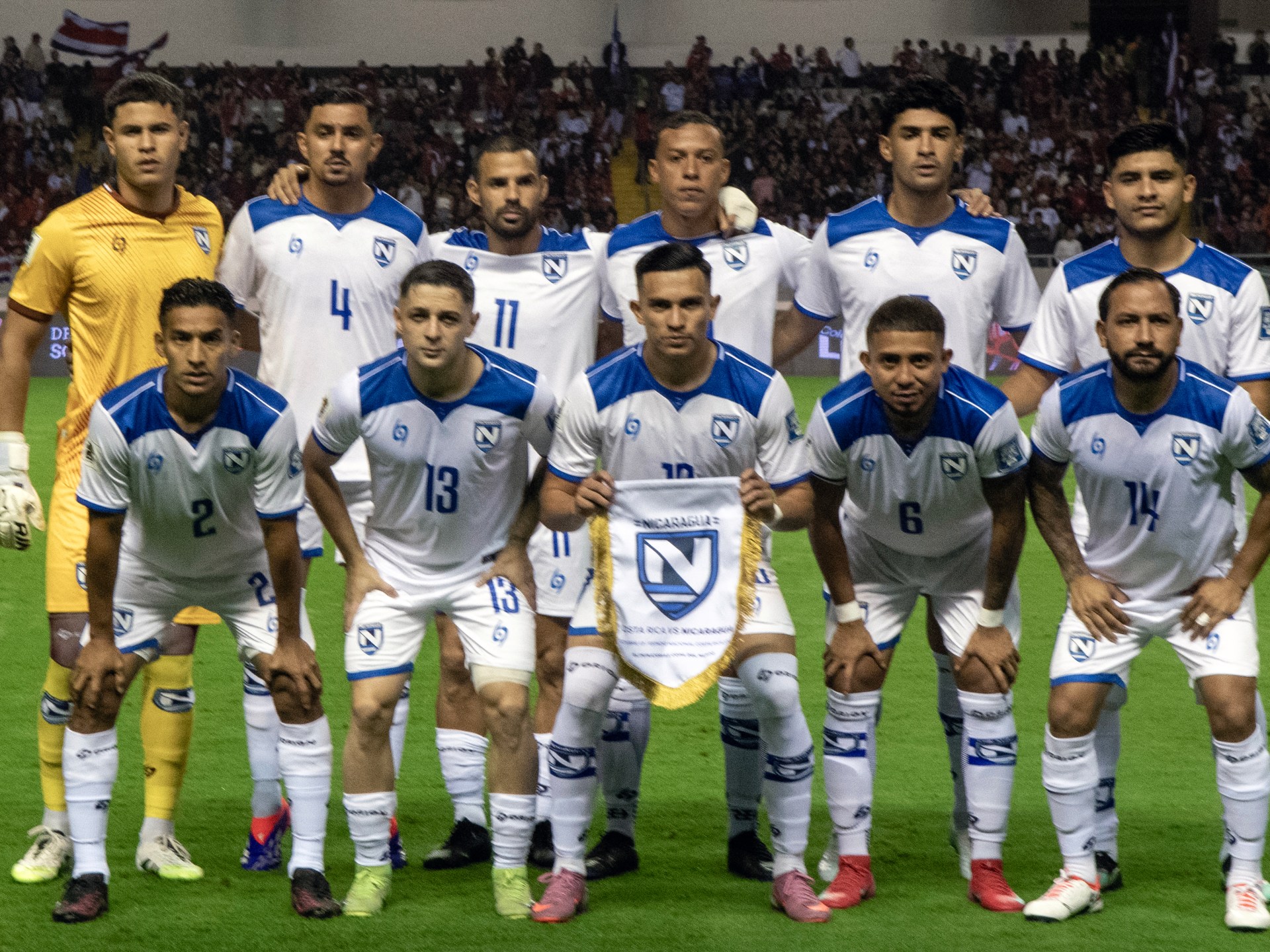 حادثة صادمة بتصفيات مونديال 2026.. الشرطة تقتحم غرفة ملابس منتخب بحثا عن لاعب مطلوب