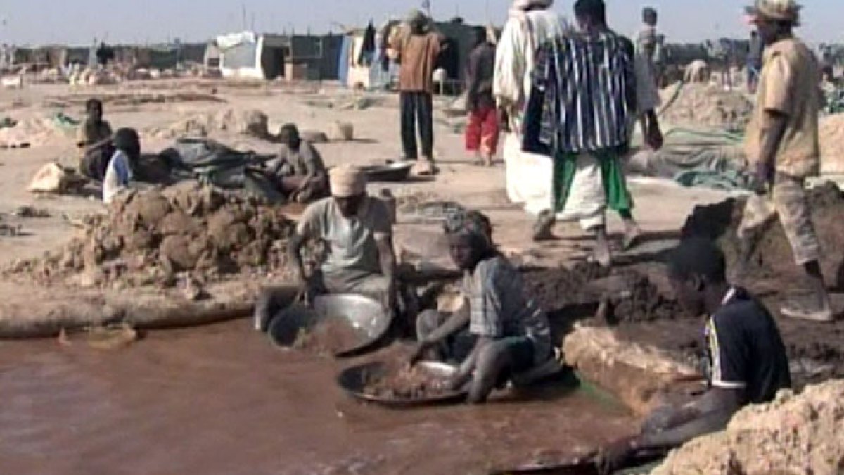 موقع أميركي: شهوة السلطة بالسودان يموّلها الذهب وتتحكم بها الخوارزميات