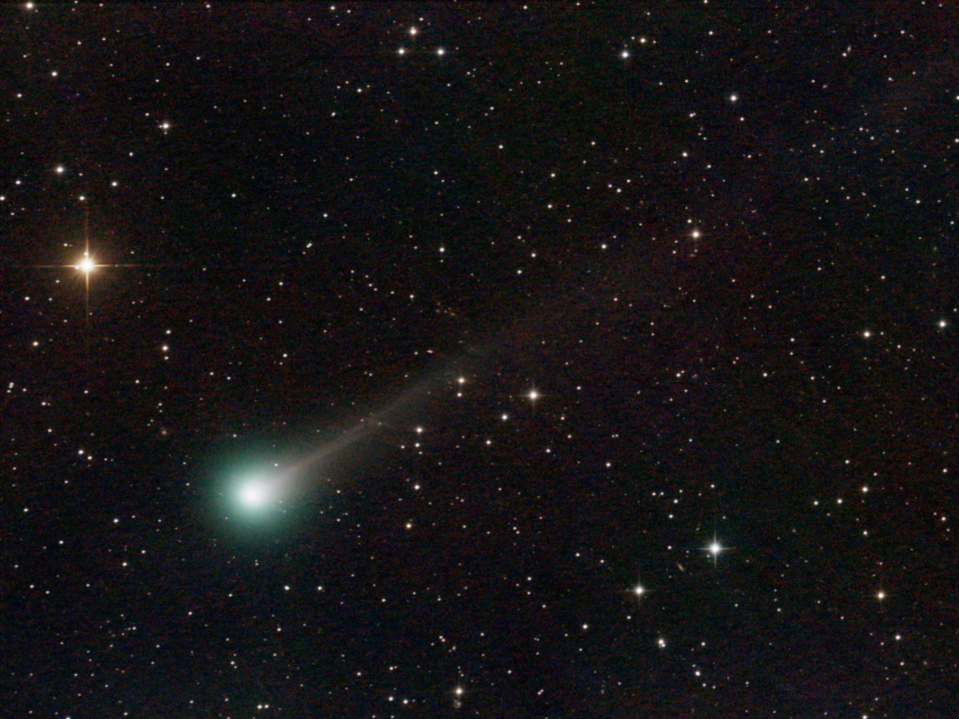 مذنب "ليمون" يزيّن سماء العالم العربي حاليا فكيف تشاهده بعينيك؟