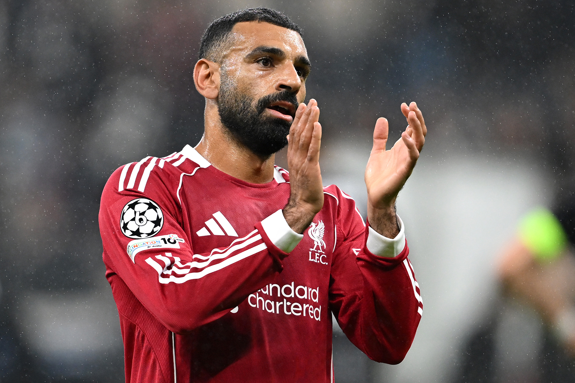 مؤشرات على انهيار علاقة محمد صلاح بليفربول وجماهيره