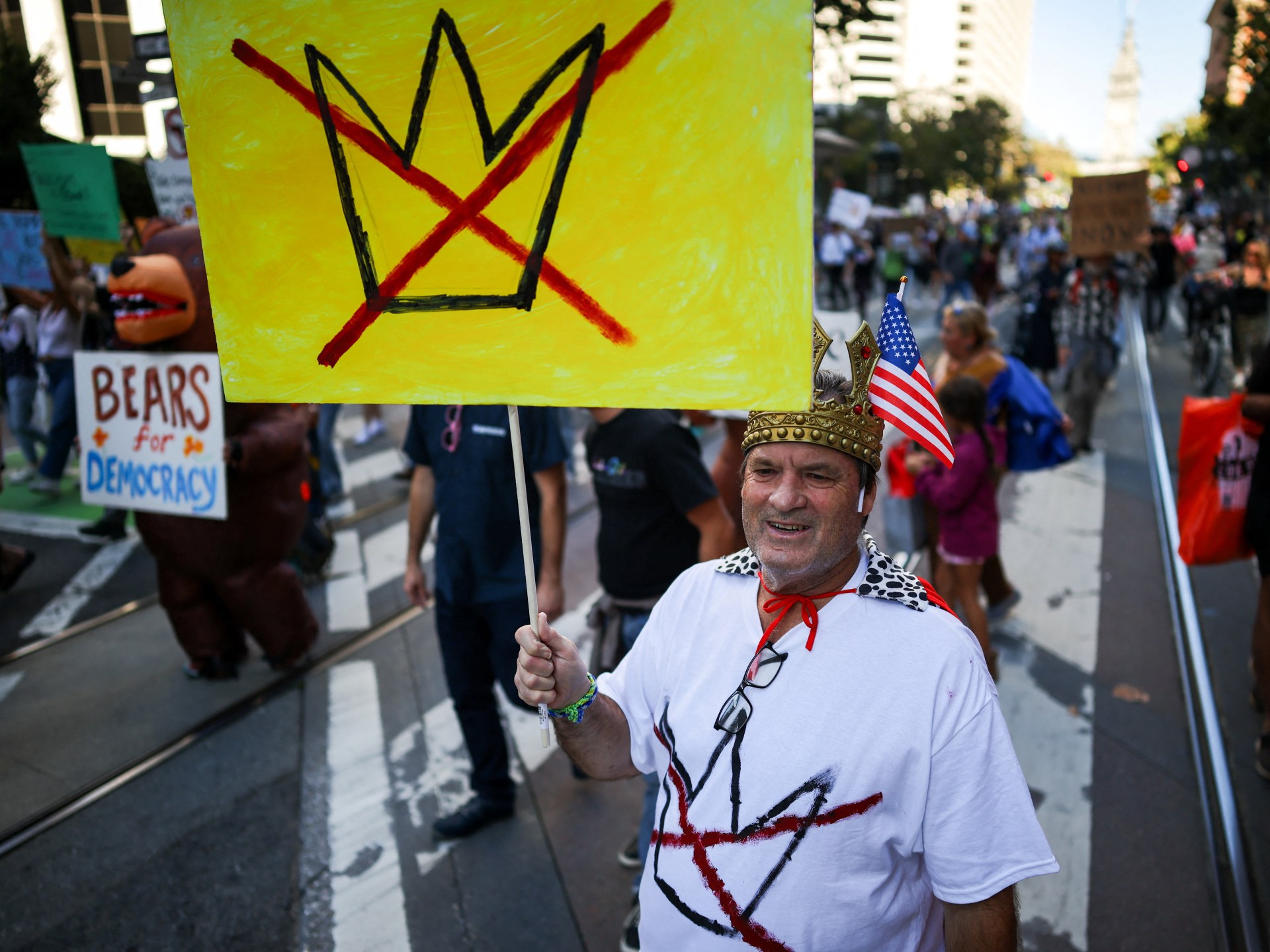 هل تشير احتجاجات "لا ملوك" إلى أزمة شرعية في إدارة ترامب؟