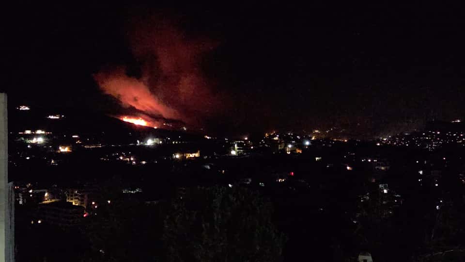 عاجل –  بالصور والفيديو – غارات إسرائيلية عنيفة تهزّ تلال علي الطاهر