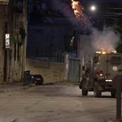 قوات الاحتلال تدهم منازل أسرى مفرج عنهم بالضفة