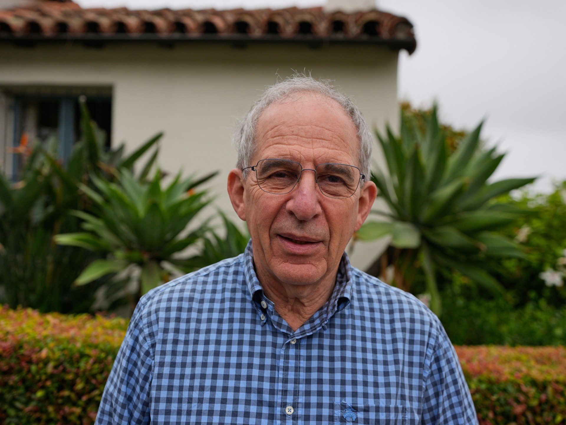 ما أهمية أعمال الفائزين بـ"نوبل" للفيزياء لتكنولوجيا "غوغل"؟