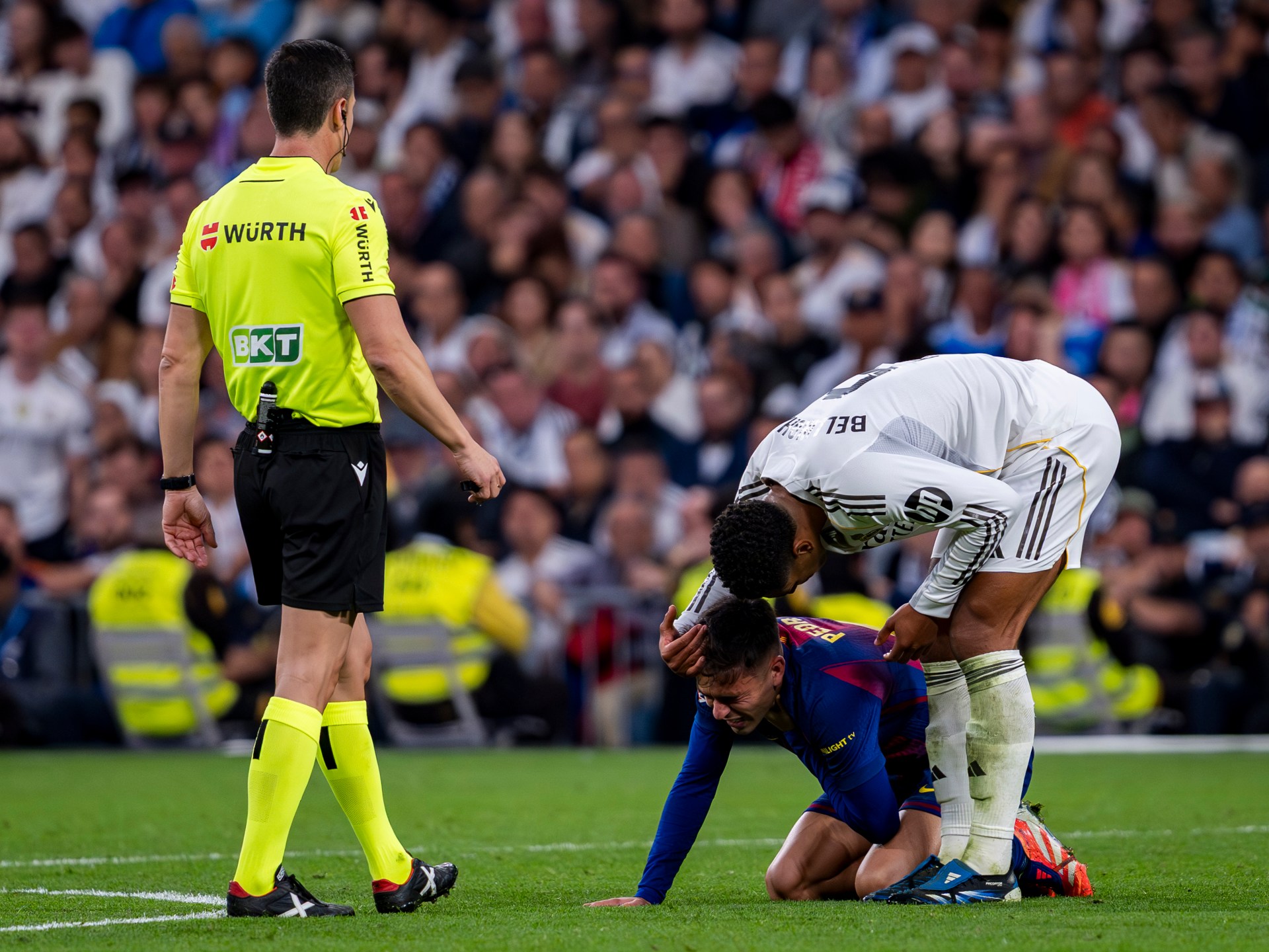 شاهد.. بيلينغهام يسخر من بيدري ويذكره بقضية "نيغريرا"