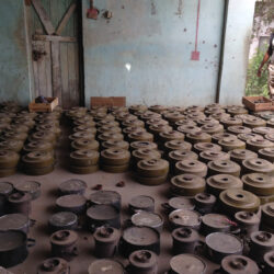 %40 منهم أطفال ونساء.. قصص مؤلمة عن ضحايا ألغام حرب اليمن