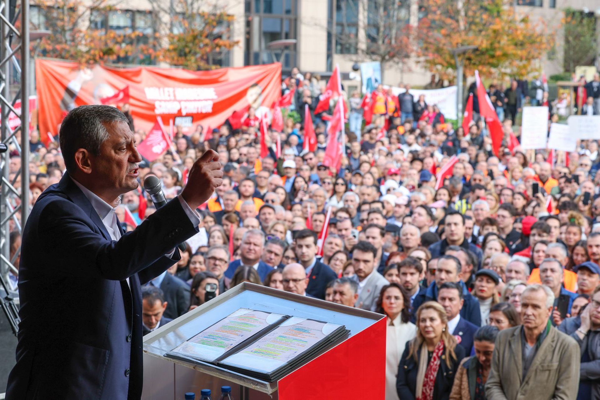 إلى ماذا يشير تجمع المعارضة التركية في بروكسل؟