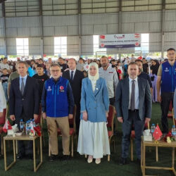 جمعية لبنانية ووقف الديانة التركي يوزعان معونات مدرسية على 1700 يتيم بصيدا