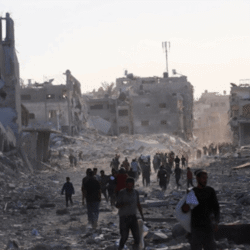 Thousands of Gazans begin heading north as ceasefire announced