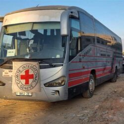 Buses carrying Palestinian prisoners arrive in Ramallah
