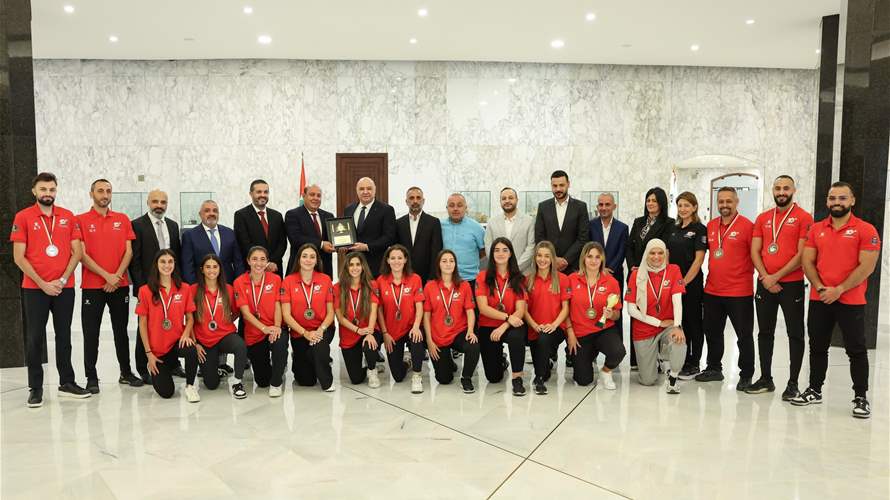 President Aoun congratulates Lebanon’s women’s mini-football team on world bronze medal