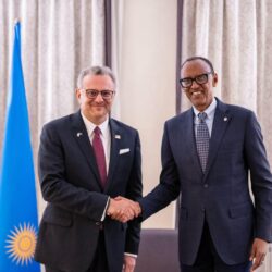 كاغامي يلتقي مستشار ترامب لأفريقيا لبحث أمن المنطقة