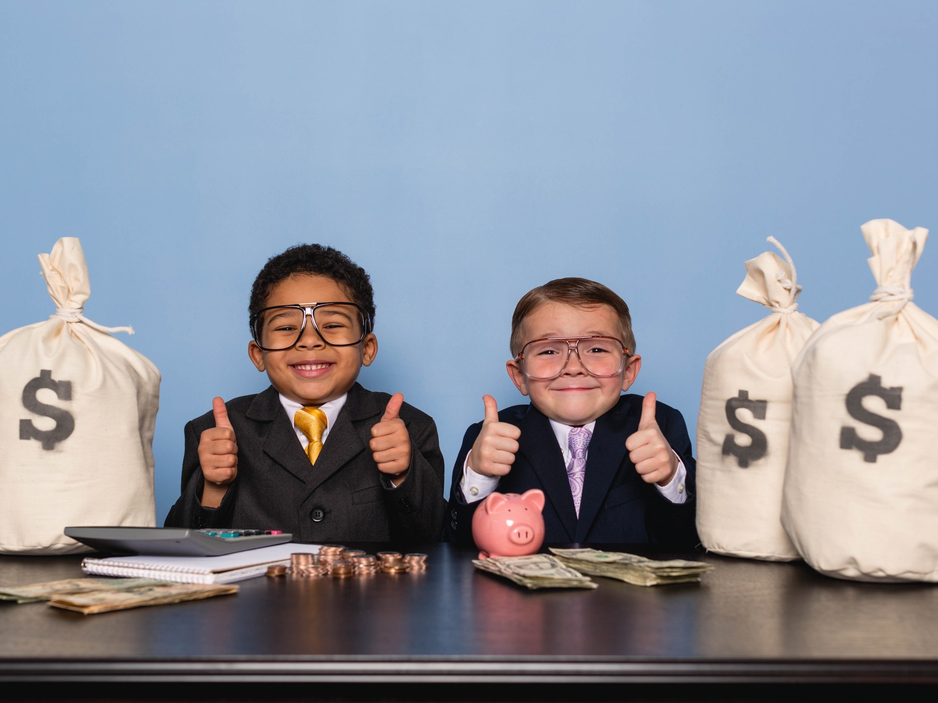 شركات برأسين.. صعود نموذج الإدارة المشتركة